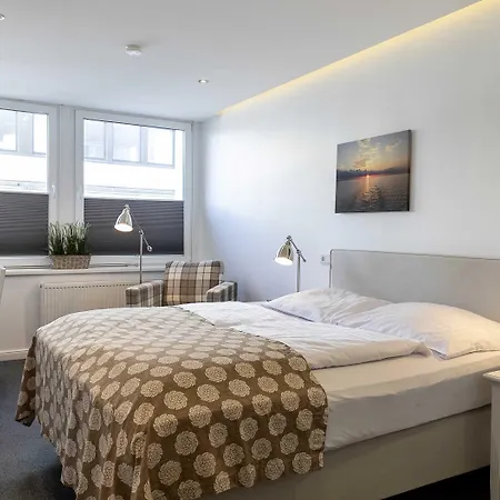 Acora Living The 酒店